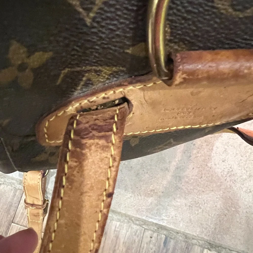 Authentic Louis Vuitton montsouris PM monogram backpack - Picture 3 of 11